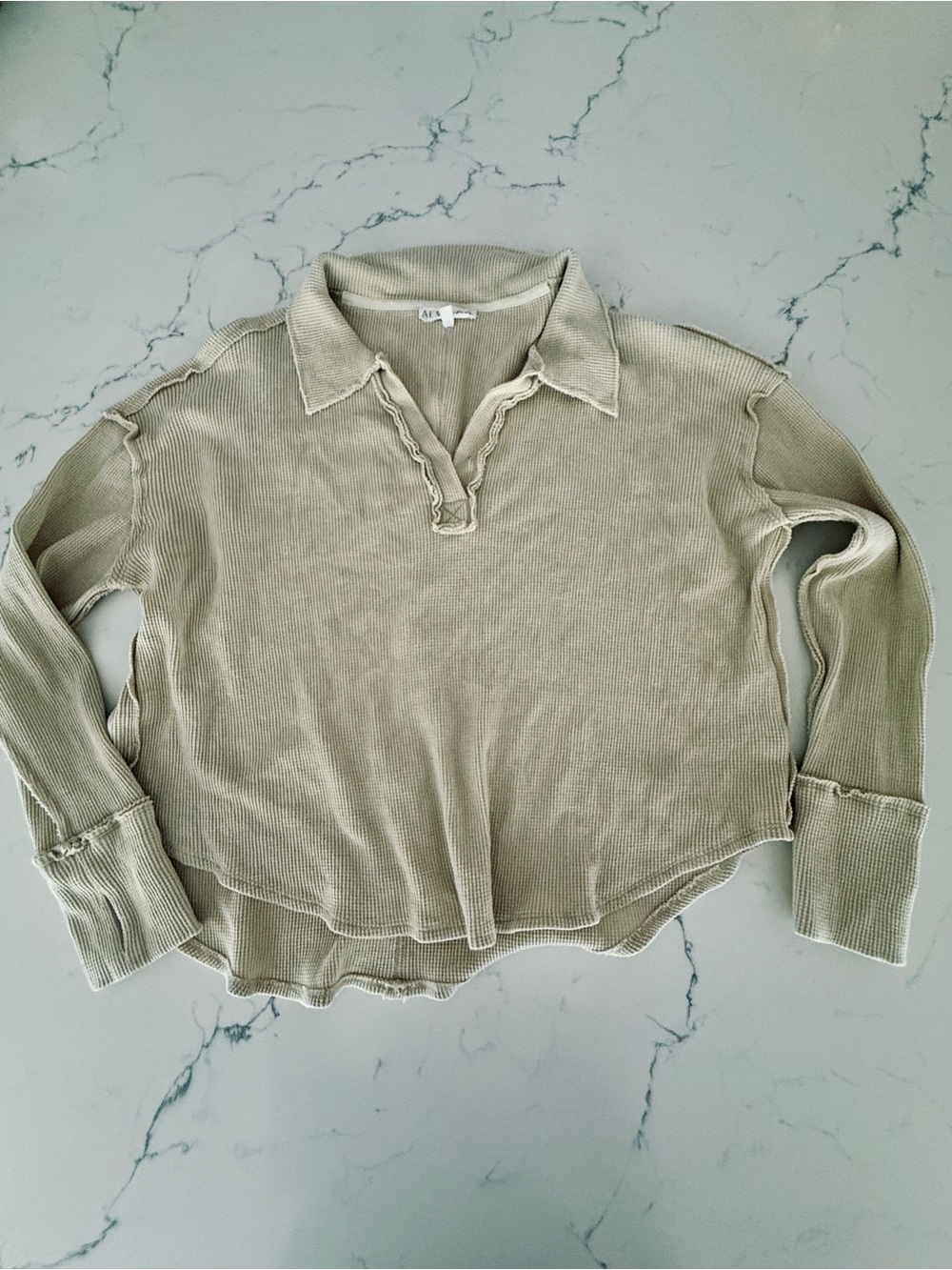 Aritzia-Inspired Women’s Beige Waffle Long Sleeve Polo Top size Medium